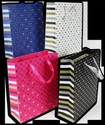 Torebka prezentowa 26x32x10cm MIX - Kalpol