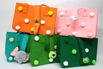 Torebka filcowa 20X30cm Z7802 52715