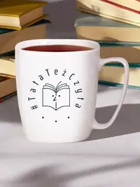 Kubek biały z uchem Tata tez czyta - Nadwyraz