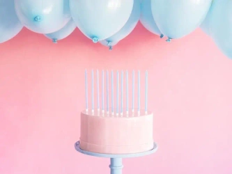 Świeczki urodzinowe gładkie niebieskie 14cm 12szt - PartyDeco