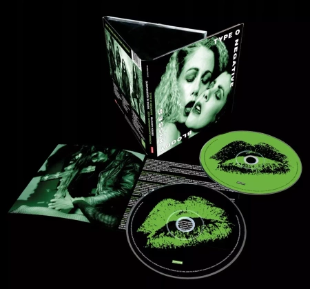 Bloody Kisses, CD