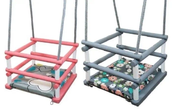 Huśtawka drewniana z poduszką MIX - Bączek