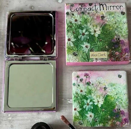 Lusterko Pszczoły latem - Alex Clark