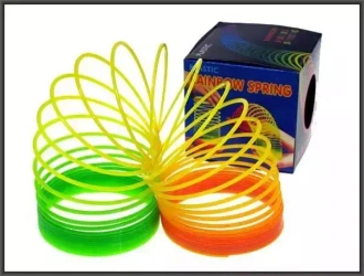 Sprężyna tęczowa 7,5cm A1028