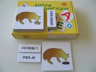 Zestaw dydaktyczny. Co robi pies? - praca zbiorowa