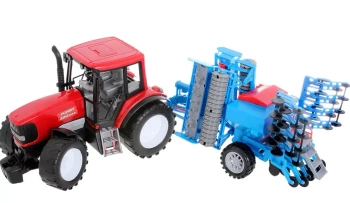 Traktor z siewnikiem