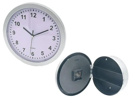 Zegar ścienny ze skrytką - Praca zbiorowa