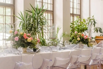 Obrus biały 140 x170cm - PartyDeco