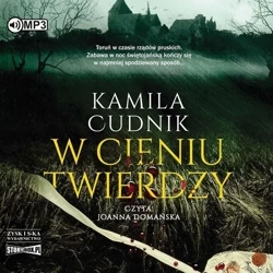 W cieniu twierdzy audiobook - Kamila Cudnik